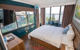 Lake View Hotel